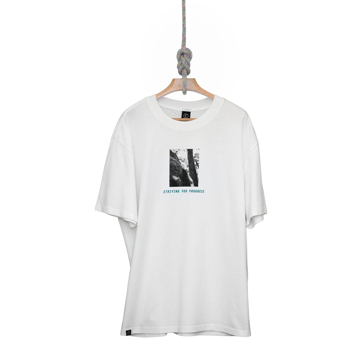 FiveFoot Shop - Striving For Progress Tee